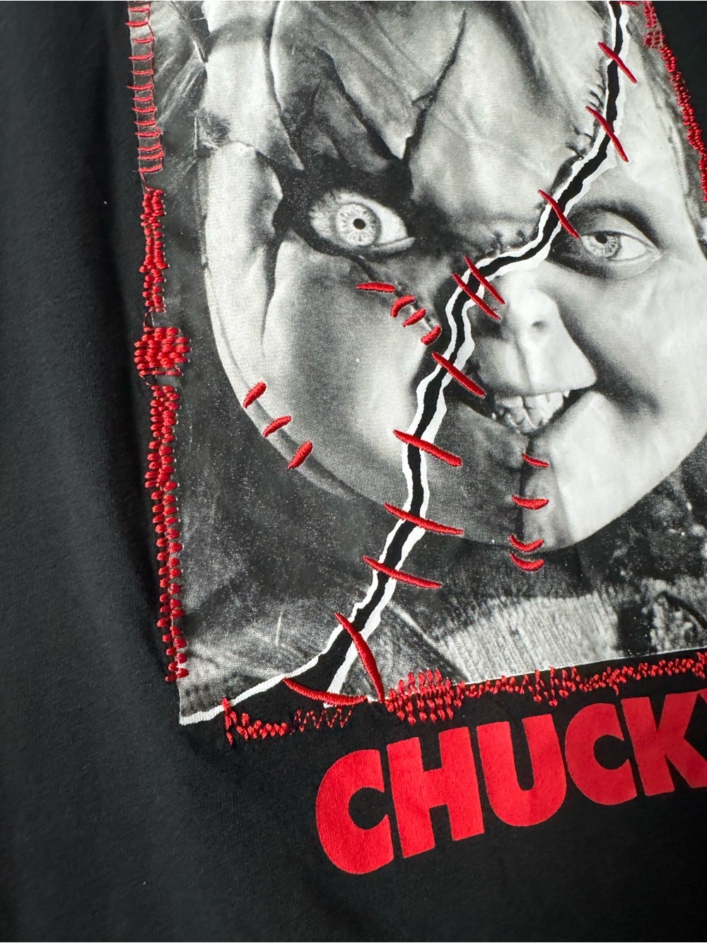 Chucky Childs Play Horror Movie Graphic T-Shirt embroidered stitching size L